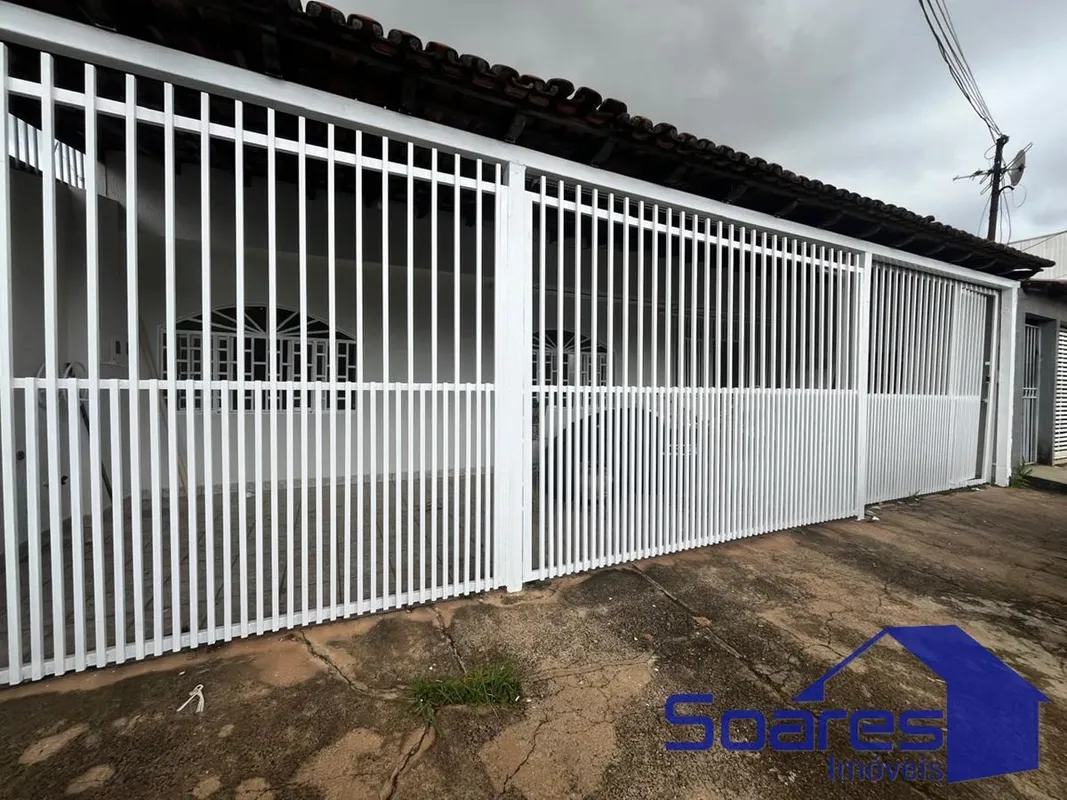 Excelente oportunidade! Linda casa com ótima localização no Conjunto D da QNM 3....