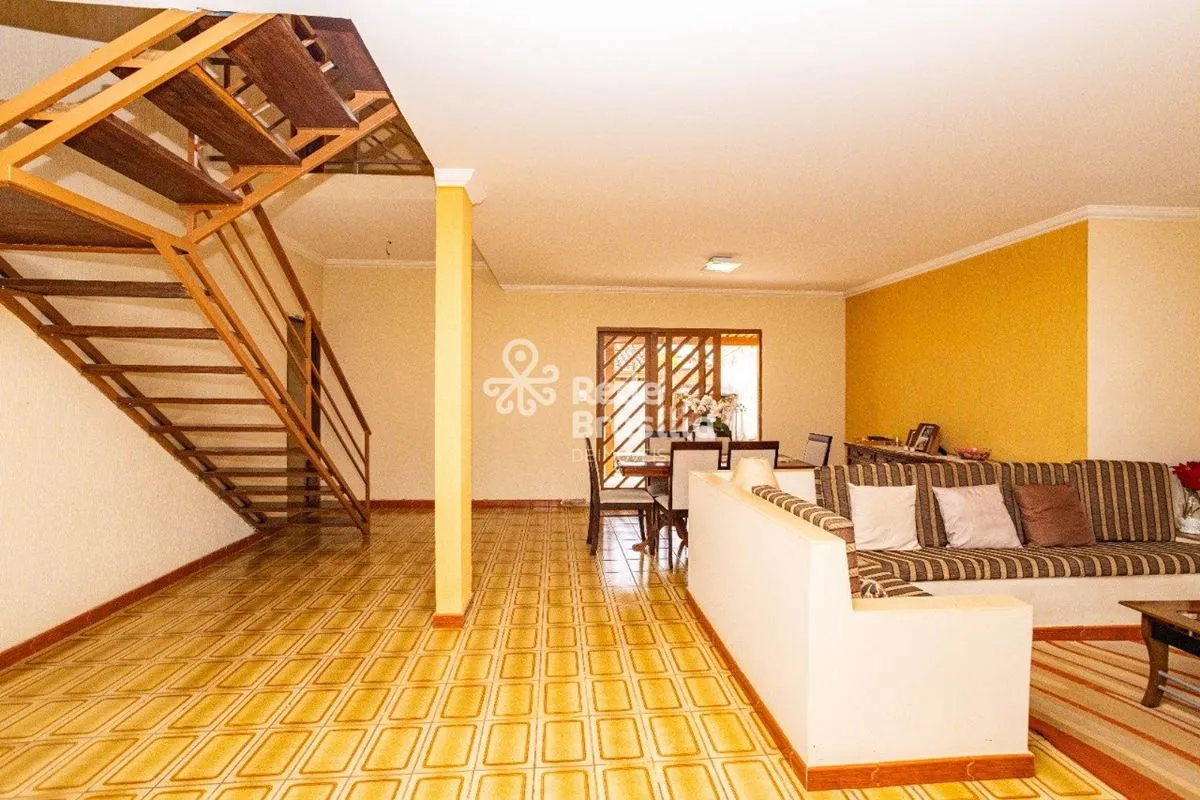 Condomínio Morada dos Nobres - Quadra 08 - Casa com 4 quartos - 410 m² - Varanda...