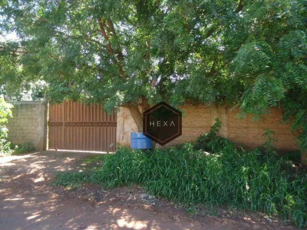 Área com 2 frentes, com a metragem de 5.315,52 M², fácil acesso, rua asfaltada, ...