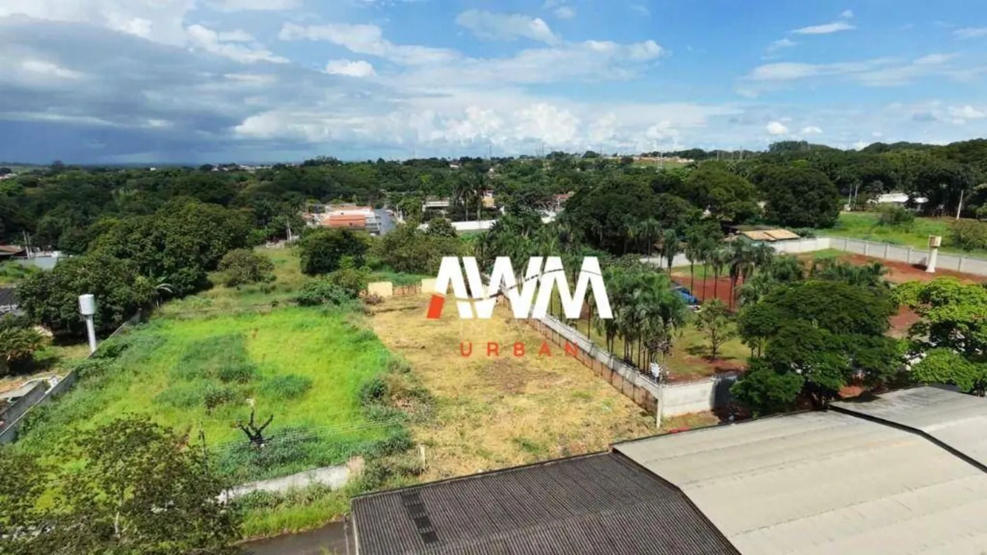 Terreno ao lado da BR 153, próximo ao Country Clube30 X 60Uso do soloSubsolo 85%...