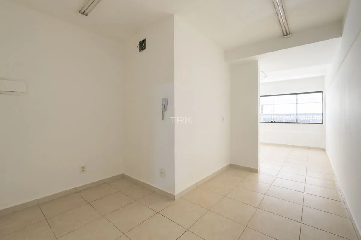 Sala comercial para locação na CLN 201, Asa Norte - Brasília.4 experiências incr...
