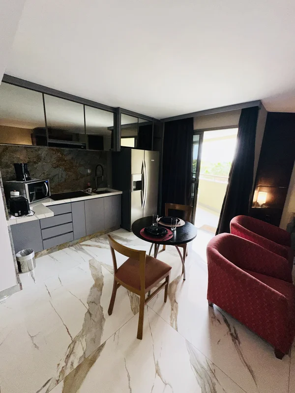 Marcelo Oliveira IMÓVEIS ***VENDE****EXCELENTE FLAT NO BRASIL 21 COM ÁREA PRIVAT...