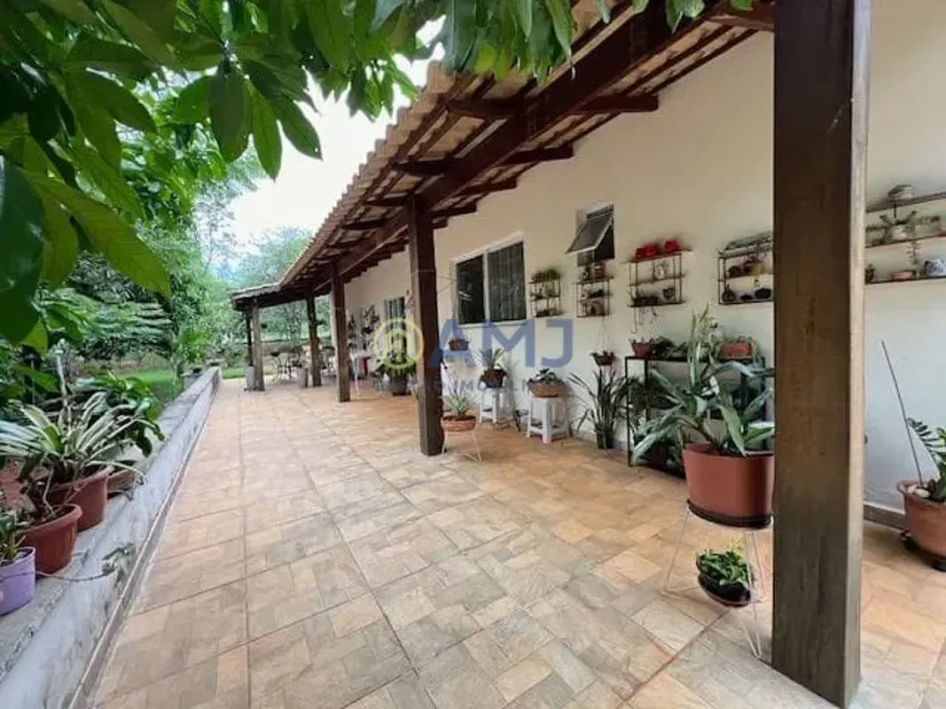 CHÁCARA À VENDA COND. ALTA VISTA SENADOR CANEDO/GO Terreno com 5.432,43 m² Área ...