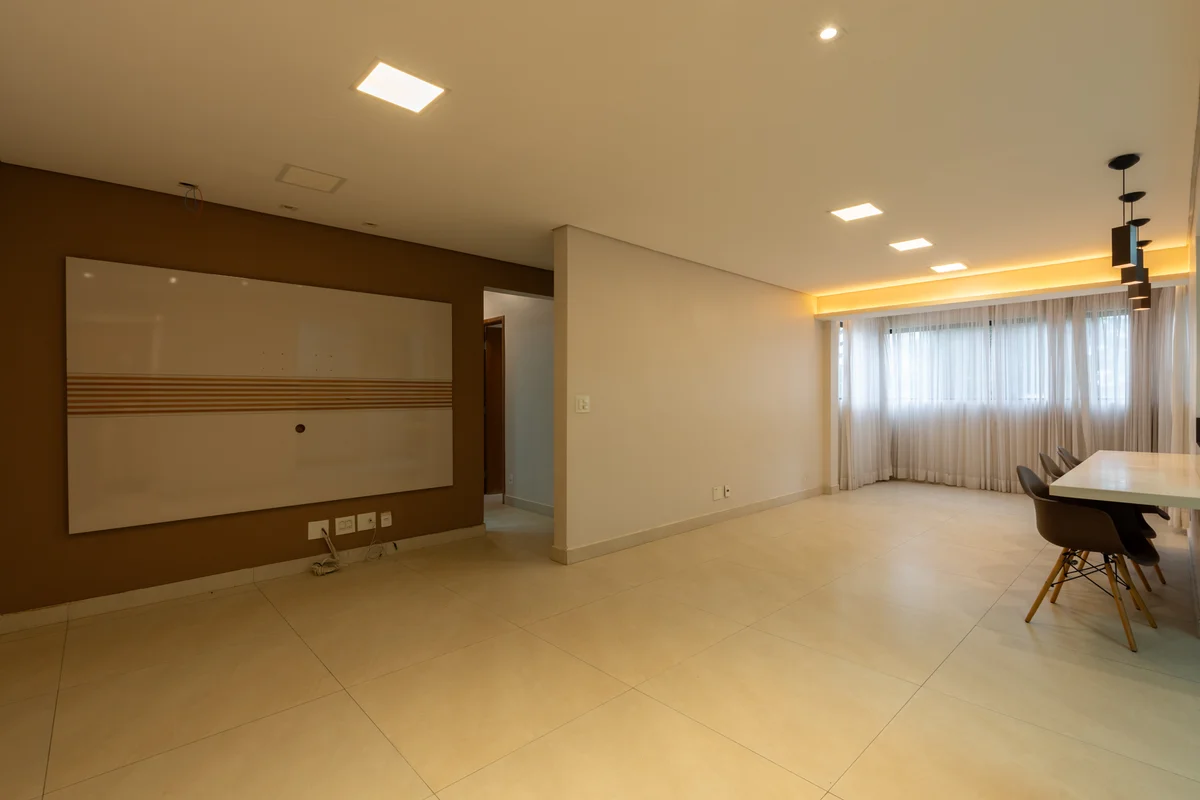 Excelente apartamento localizado na SQN 305, uma das quadras mais modernas e val...