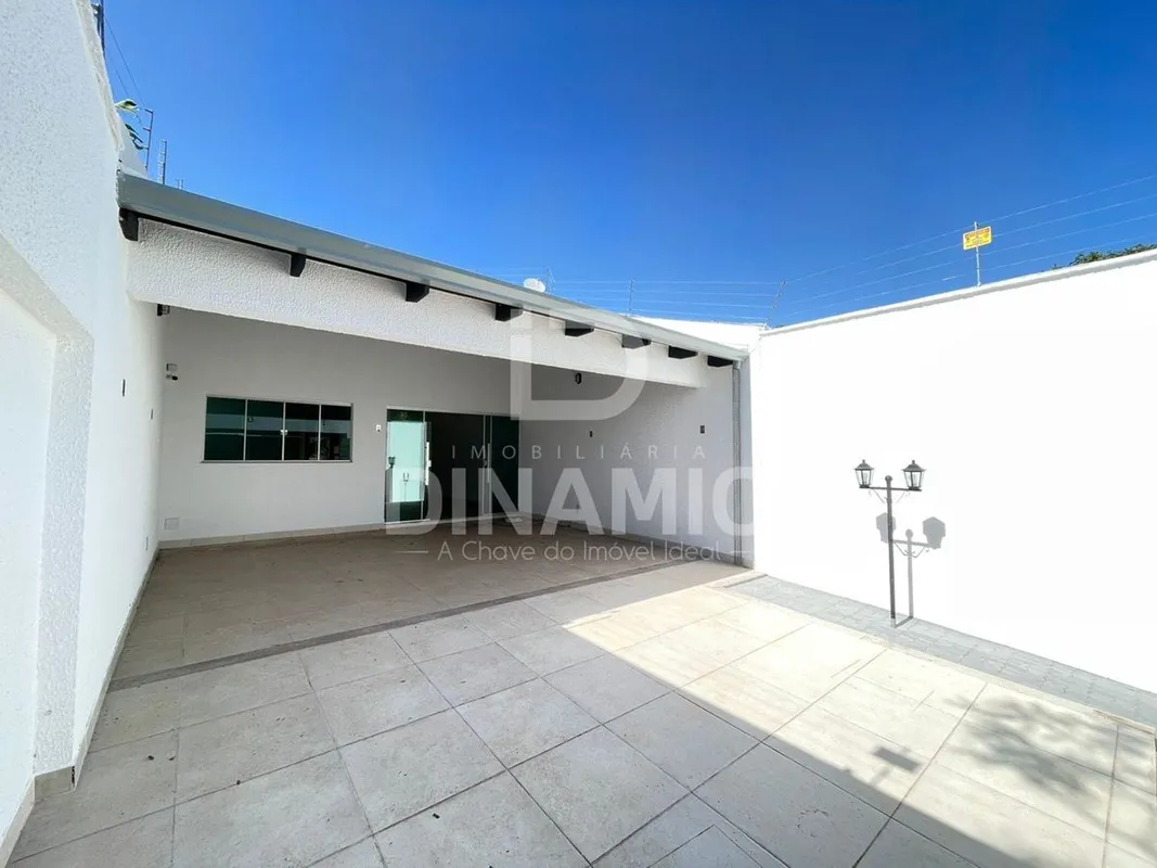 (ID 08)Casa Semi Nova de Alto Padrão à Venda Center Ville, GoiâniaLocalizada no ...