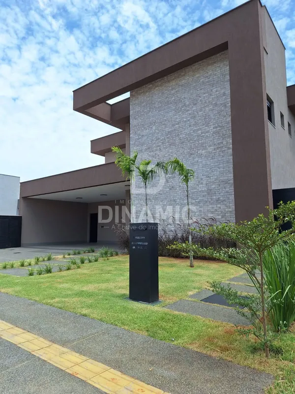 (ID 01)Sobrado de alto padrão à venda no Jardins França em Goiânia.Sobrado de al...