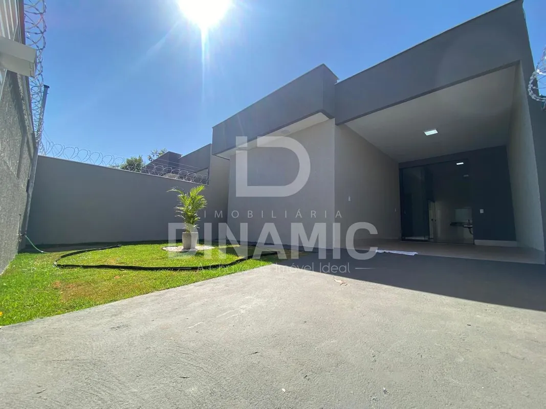 (ID 12)Residência Moderna no Setor Bandeirantes Aparecida de GoiâniaUma casa pro...