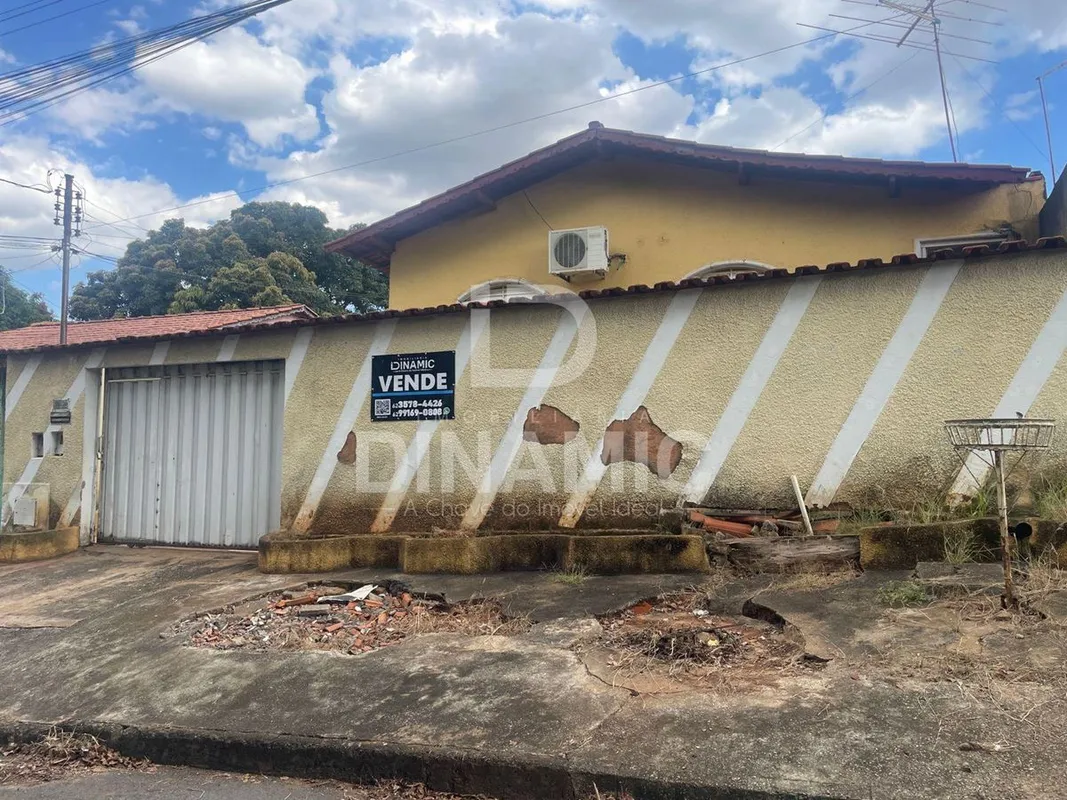 (ID 08) Casa para Venda no Garavelo Residencial Park Aparecida de GoiâniaExcelen...