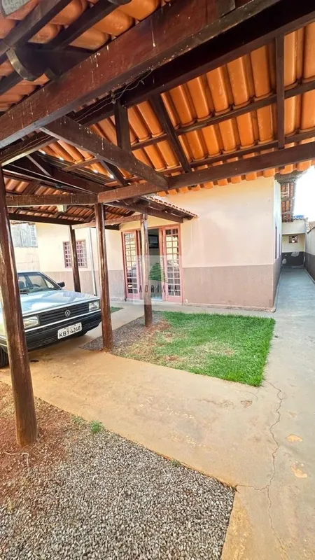  450 mt de terreno3 quartos sendo 1 suíte ?2 Salas ?Cozinha ampla ?Despensa ?Áre...