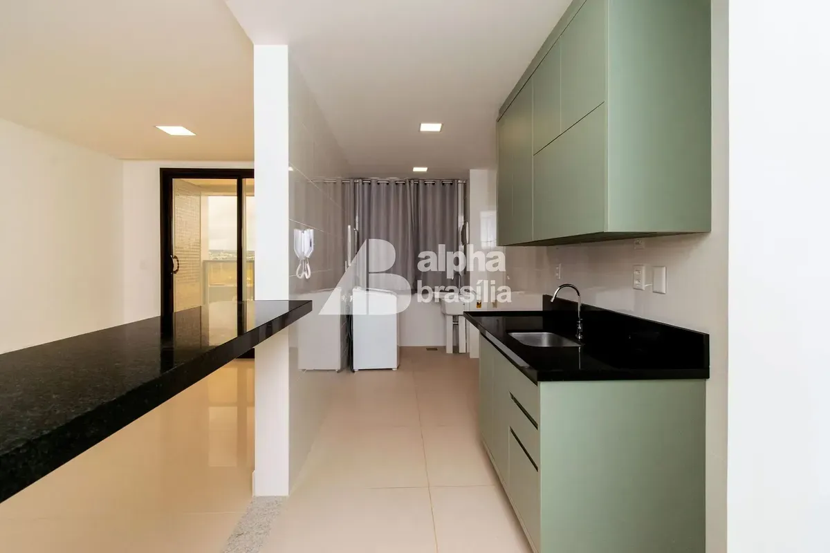 Localizado no Ilha Bela Residence, na Rua Quaresmeira 2A, este apartamento de ca...