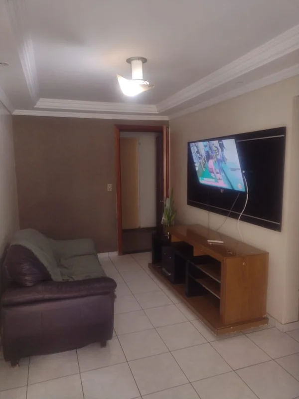 APTO FRENTE INTERNA, NA CERAMICA, TETO REBAIXADO, BLINDEX NO BANHEIRO, , RODA TE...