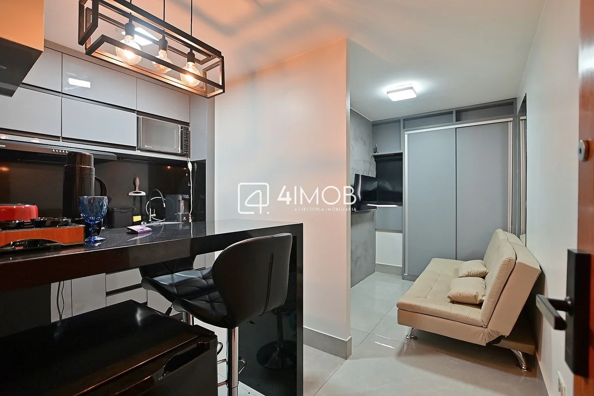 Kitnet reformada, mobiliada e decorada, com 26m², localizada em uma das regiões ...