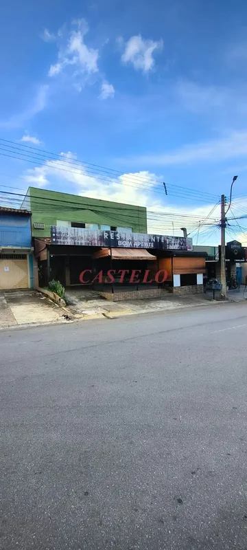 Prédio com dupla aptidão, comercial e residencial, avenida de pista dupla e em u...