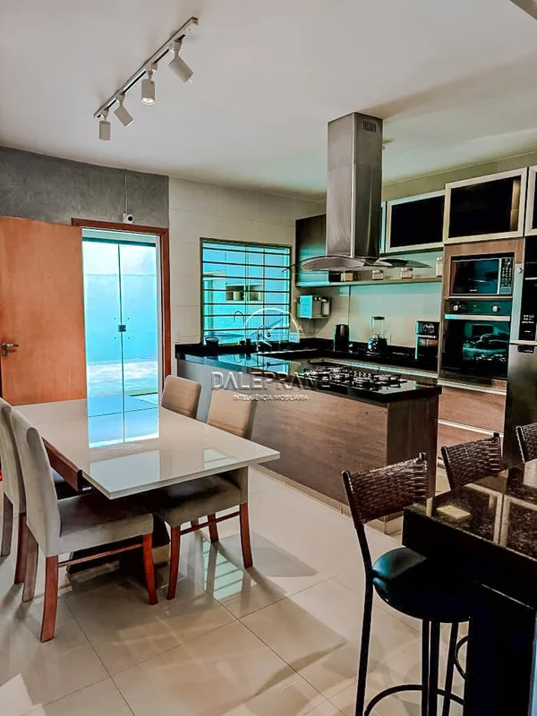 DALEPRANE INTELIGÊNCIA IMOBILIÁRIA VENDE COM EXCLUSIVIDADE:MARAVILHOSA CASA DE 4...