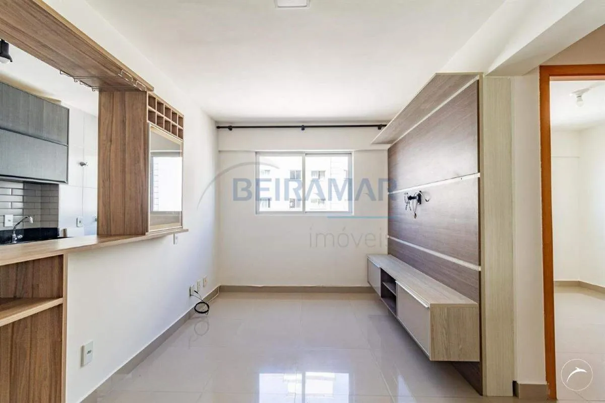 Cozinha-Cozinha com armários planejados-Layout funcional, ideal para otimização ...