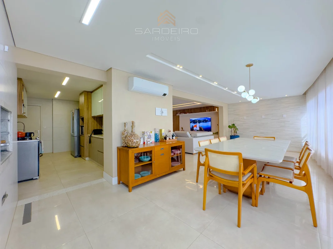 Apartamento 3 Suítes 3 Vagas Reforma de Alto Padrão e Lazer CompletoA Sardeiro I...