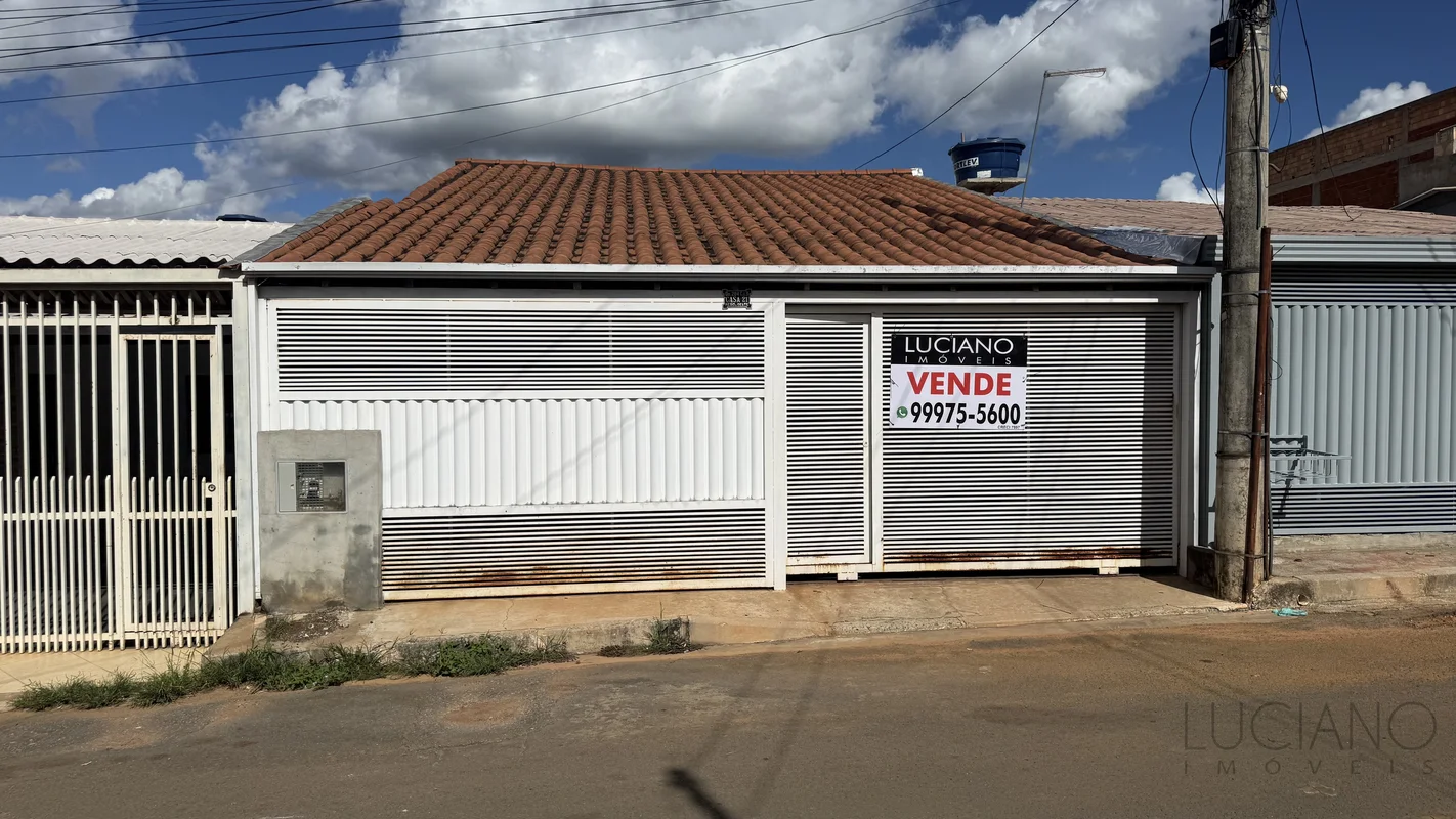 RARIDADE !!!. ACEITO FINANCIAMENTO !- Casa no Setor Oeste Quadra 204. - Escritur...