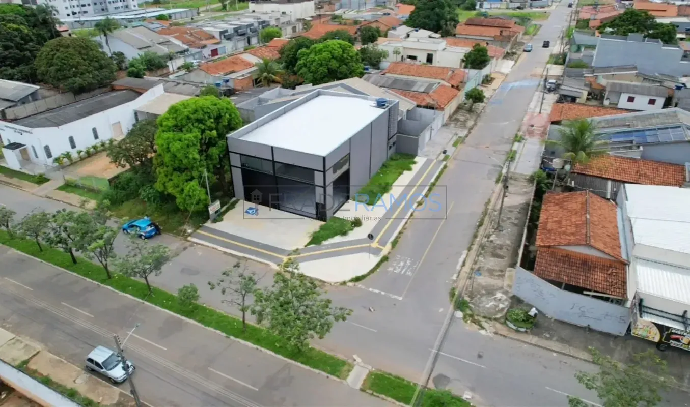 Galpão novo 280m² Pé direito 6m Esquina Próx. Prefeitura de Aparecida de Goiânia...