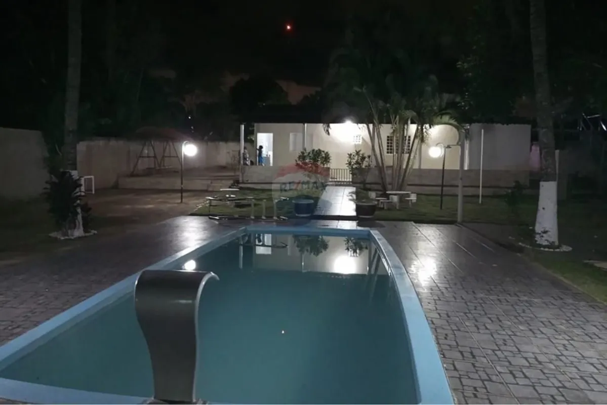 Linda chácara à venda com 5.000 m², SENDO 4.500 m² na documentação e 500 m² de r...