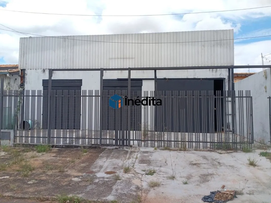 LOCALIZAÇÃO:Localizado no Setor Jardim Maria Inês, em Aparecida de Goiânia, o im...