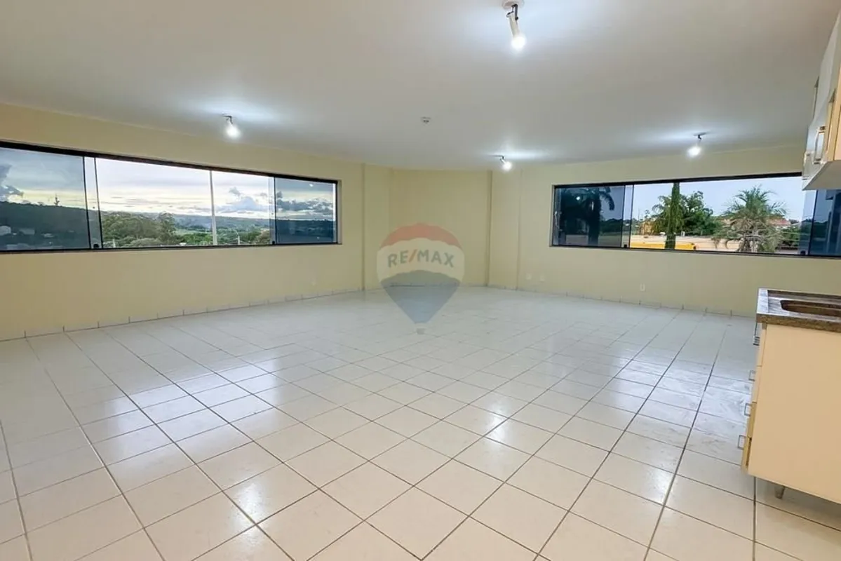 Um apartamento que é, literalmente, uma tela em branco pronta para ganhar a sua ...