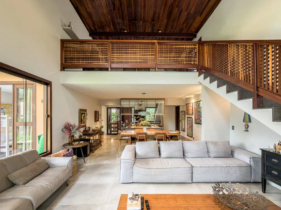 Casa Exclusiva no Condomínio Solar da SerraIntegração perfeita com a natureza, c...