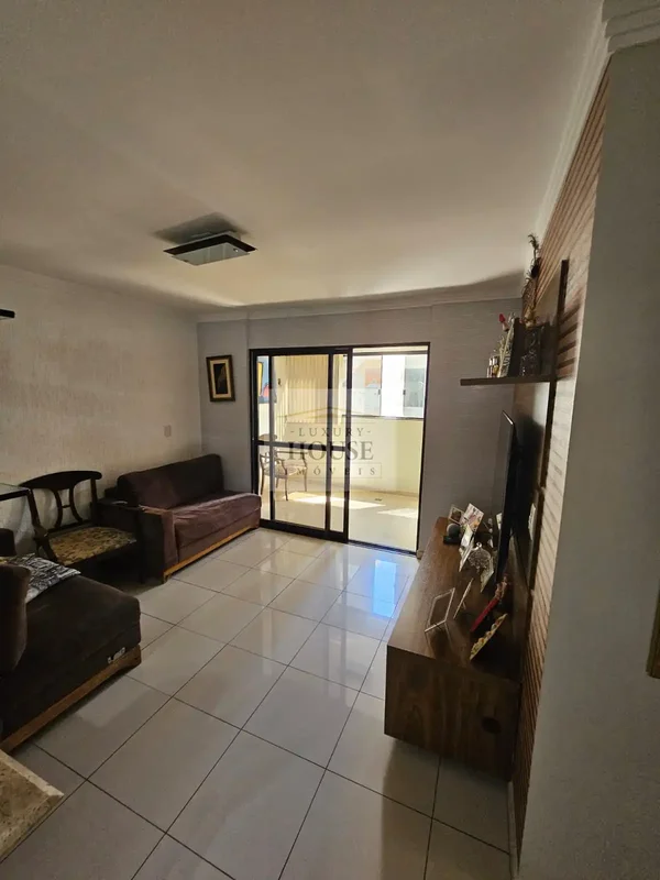 Descubra um apartamento de 4 quartos, sendo 1 suíte e duas semi-suítes, na privi...