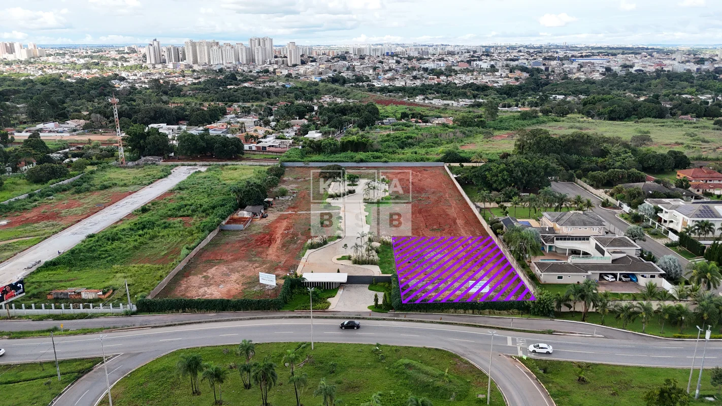 Imagine viver em um condomínio de altíssimo padrão, com projeto assinado pela re...