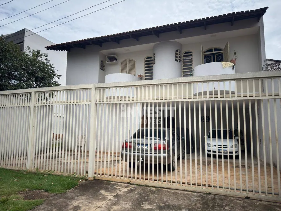 LOCALIZAÇÃO:Sobrado à venda no Jardim América, em localização privilegiada, idea...