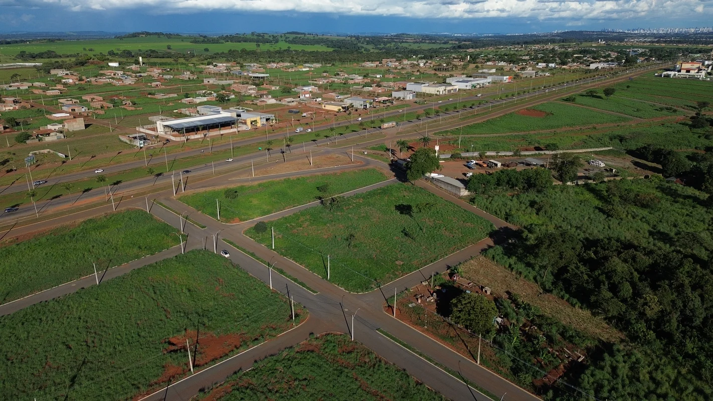 São 2 quadras de lotes à venda no Residencial Nova Goianira 2ª Etapa: quadra 42:...