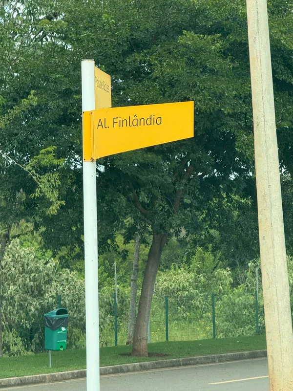 Lote na melhor região em Senador Canedo medindo 300 m2 em ótima localização no C...