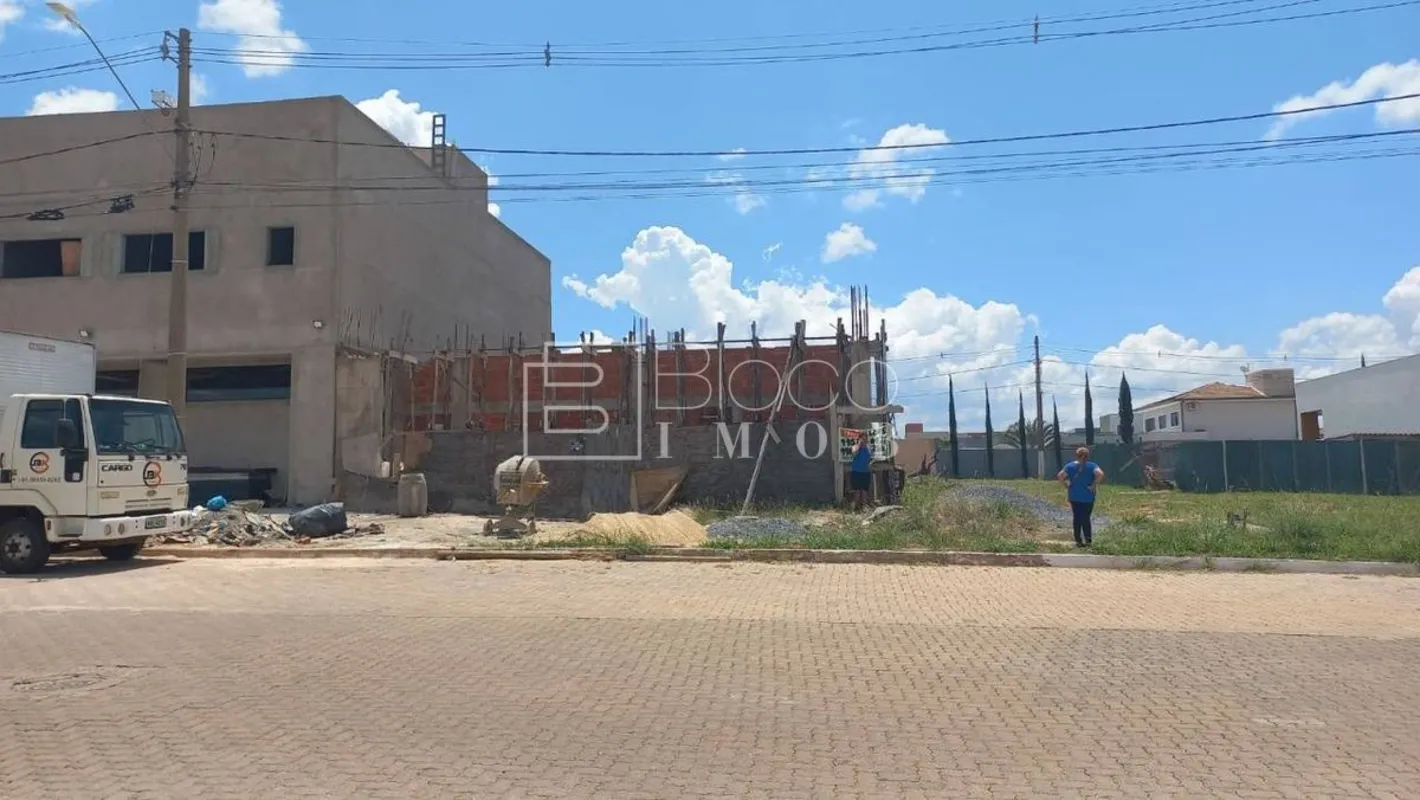ALTO DA BOA VISTA SOBRADINHO REGULARIZADO 250m² LOTE COMERCIALLote no condomínio...
