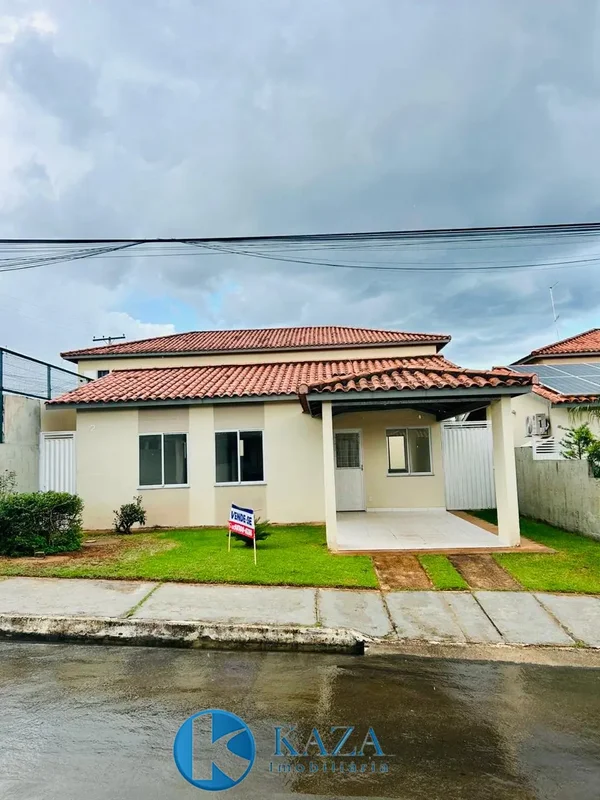 Casa de dois quartos, sendo uma suíte, sala, cozinha, banheiro social, área de s...