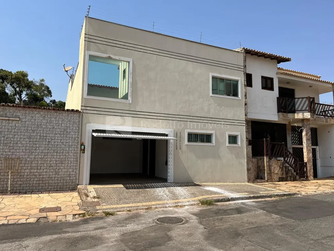 Casa para aluguel com 4 quartos na Asa Norte, Brasília - - DFimoveis.com