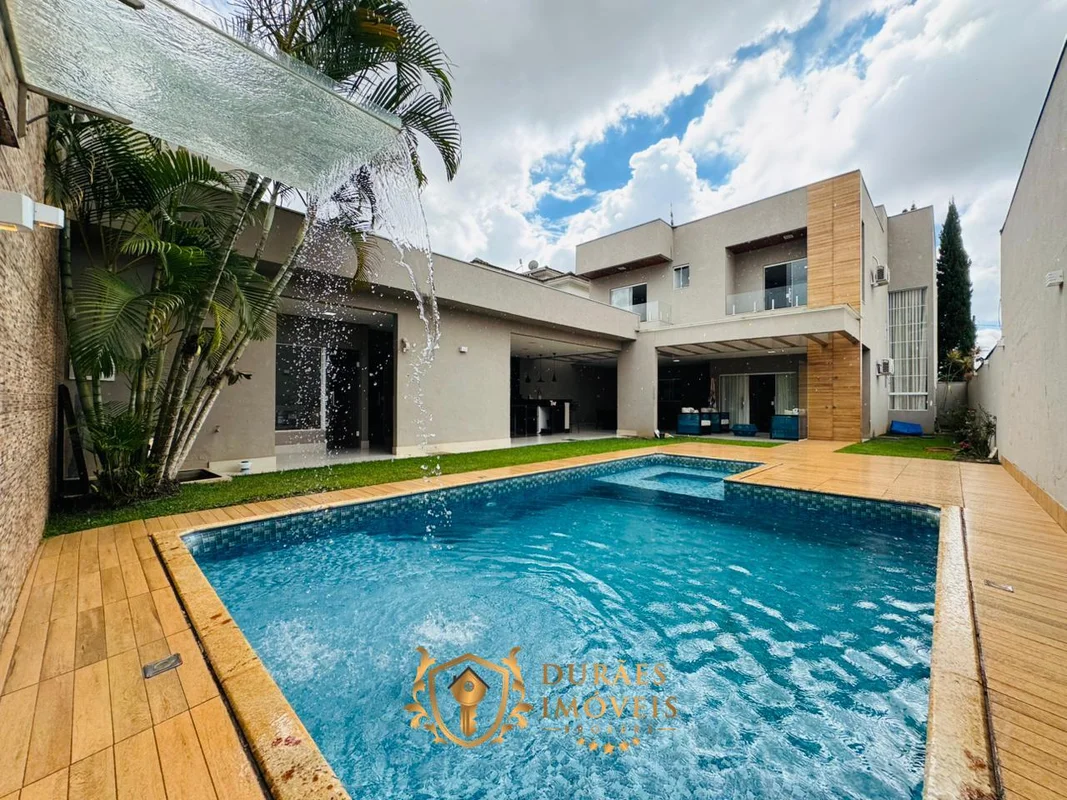 A Durães Imóveis Brokers tem a honra de apresentar este belíssimo imóvel localiz...