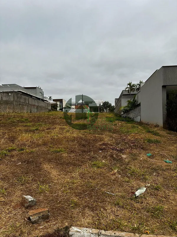 Lotes condomínio Jardim VenezaOportunidade de ter seu lote de 360 m² dentro de u...