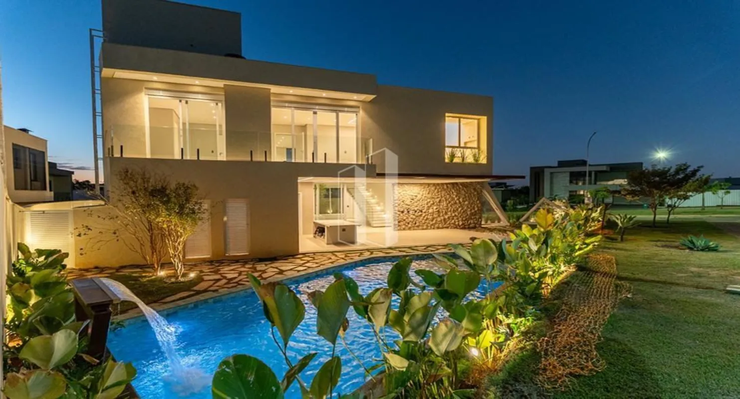 Sobrado com 387,11 m² de construção em terreno de 548,69 m², localizado no Jardi...