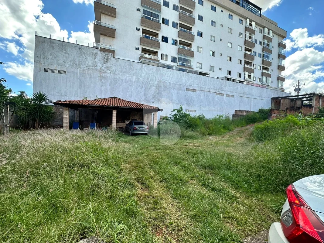 OPORTUNIDADE PARA INVESTIDORES – VICENTE PIRES SHVP Rua 04 – localização estraté...