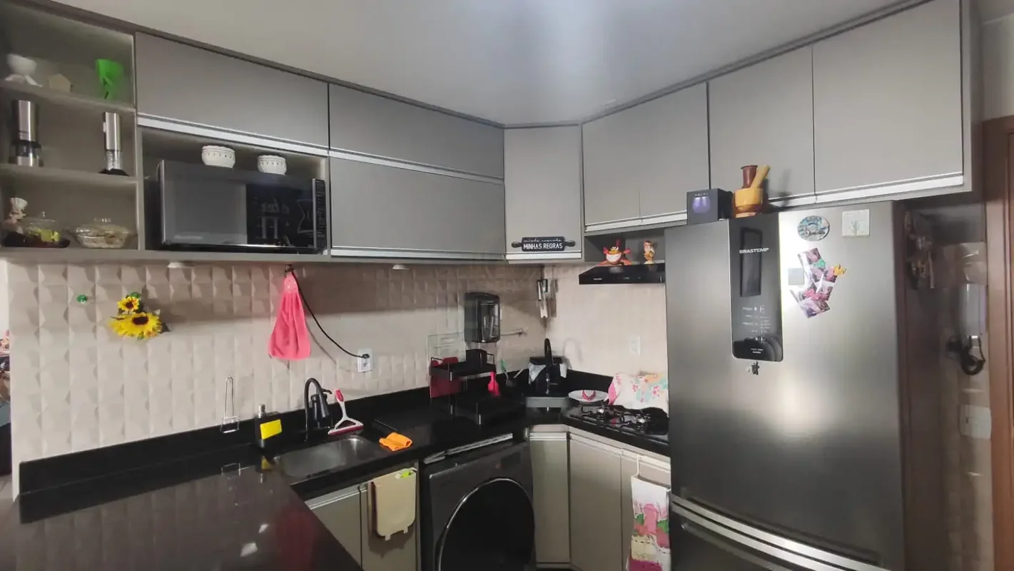 Residencial Porto Seguro Último Andar- Meio - Nascente2 quartos sendo 1 suíte Ar...