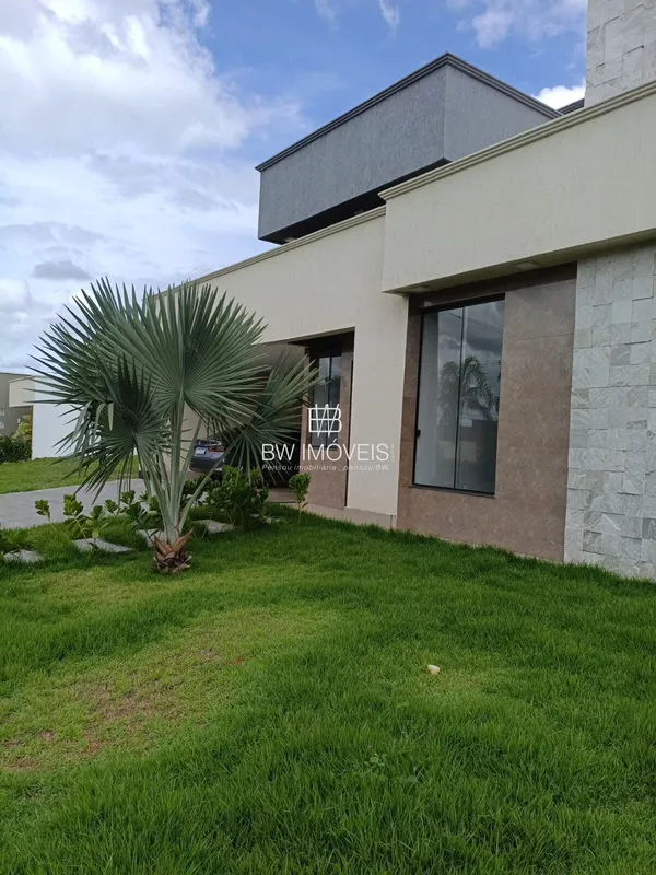  Casa Térrea no Jardim Veneza – 3 Suítes, Piscina Aquecida e Acabamento Premium!...