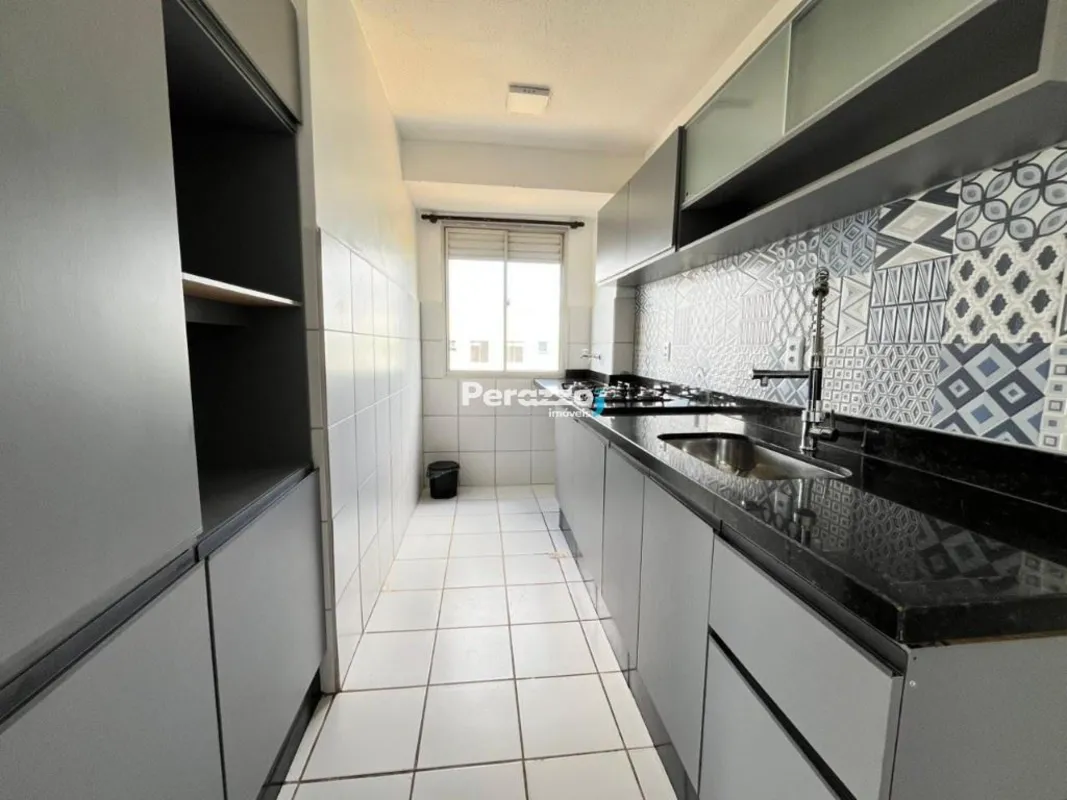Ótimo Apartamento Localizado no Jardins Mangueiral na QC 02 por R$ 2.400,00 TAXA...
