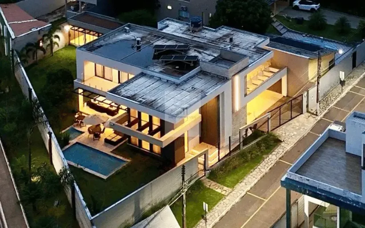 MANSÃO EXCLUSIVA | SHVP RUA 4 | CONDOMÍNIO FECHADOUma residência que traduz luxo...