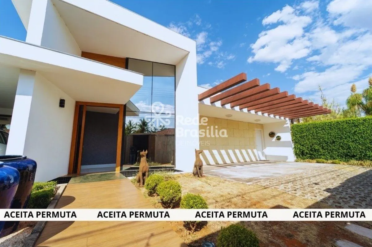 ACEITA PERMUTA: APARTAMENTO Localizada estrategicamente entre as duas pontes de ...