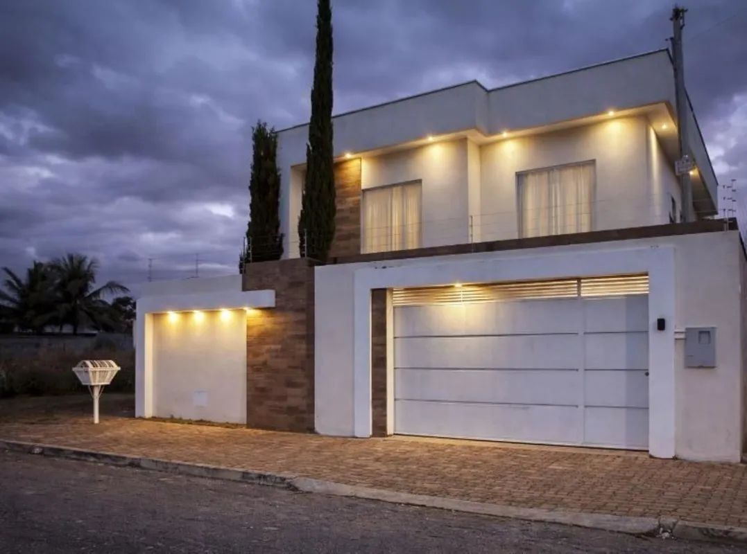 Sobrado moderno de alto padrão, projetado para oferecer conforto, sofisticação e...