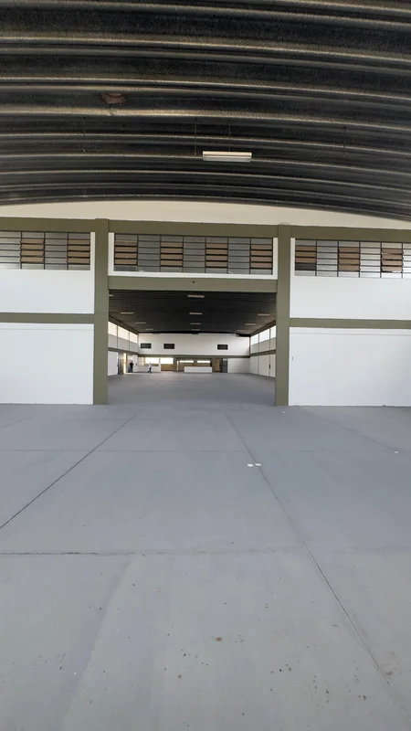 Outro ângulo da entrada principal