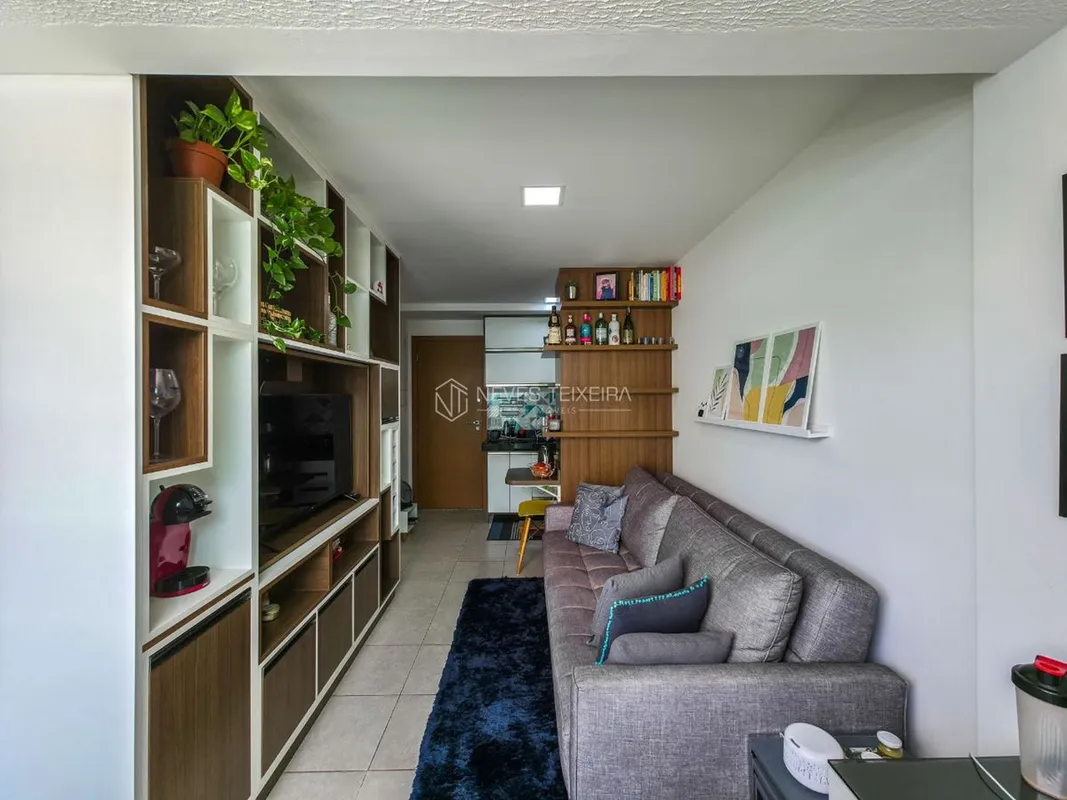 NEVES TEIXEIRA IMÓVEIS VENDE:Apartamento funcional e planejado com 30,35 m², nas...