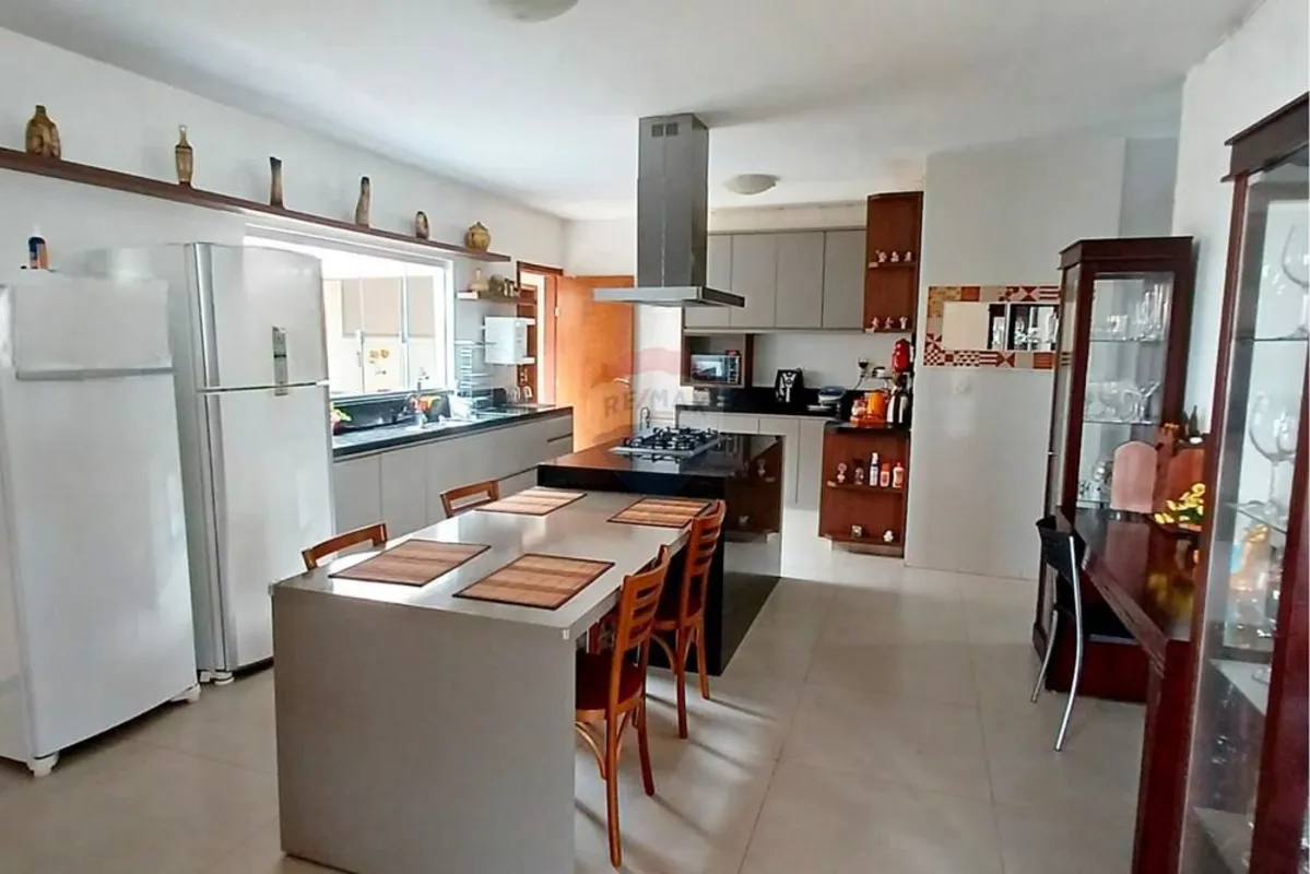 Destaques do imóvel:Imóvel residencial em condomínio (Residencial Vedana)Casa am...