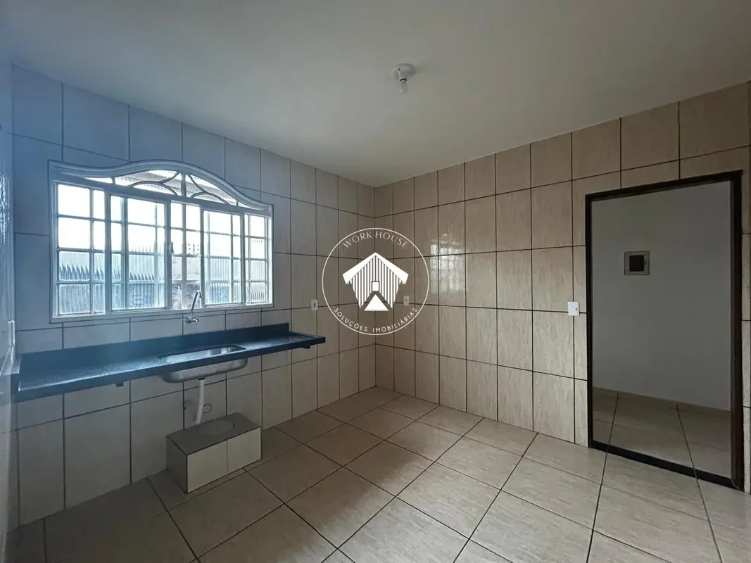 WWW.WORKHOUSEIMOBILIARIA.COM.BR CJ33698ALUGA-SE - Apartamento no 1º andar:3 quar...