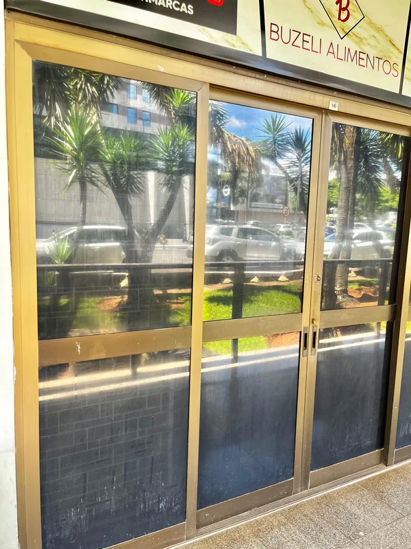 Loja de 25m² para aluguel na SHN Quadra 02, Bloco E, ASA NORTE, Brasília. Locali...
