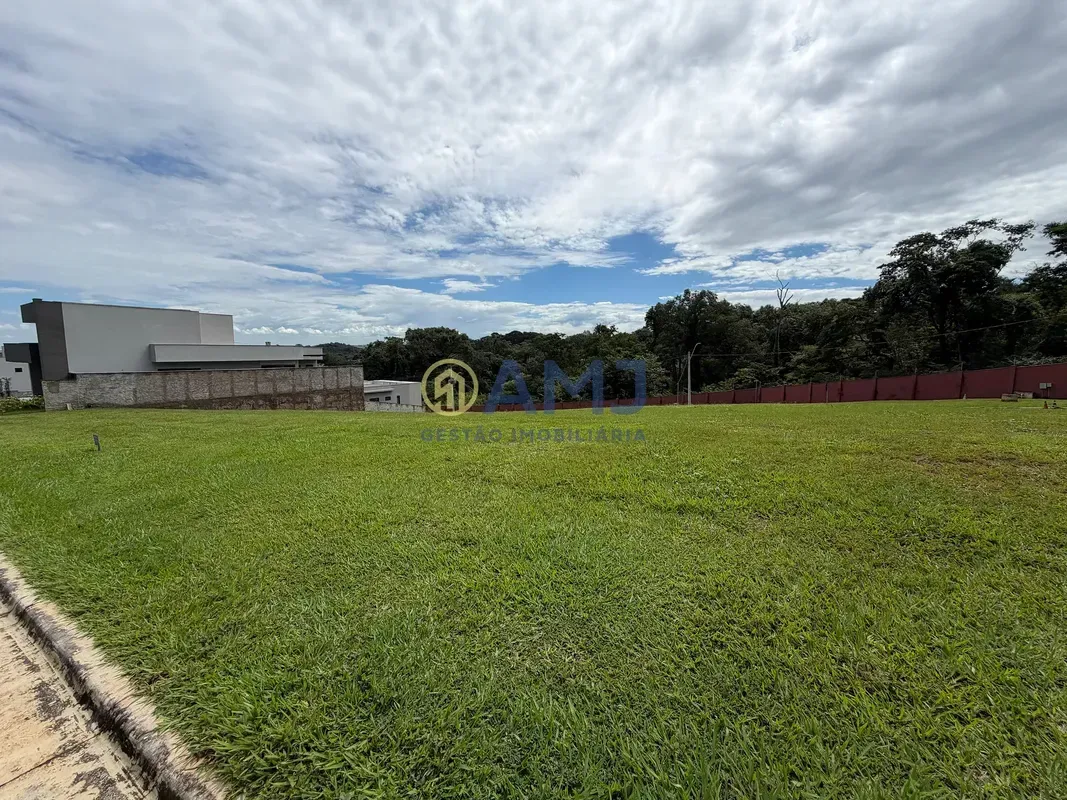 Lote à Venda no Jardins Barcelona Senador CanedoExcelente localização 325 m² Pro...
